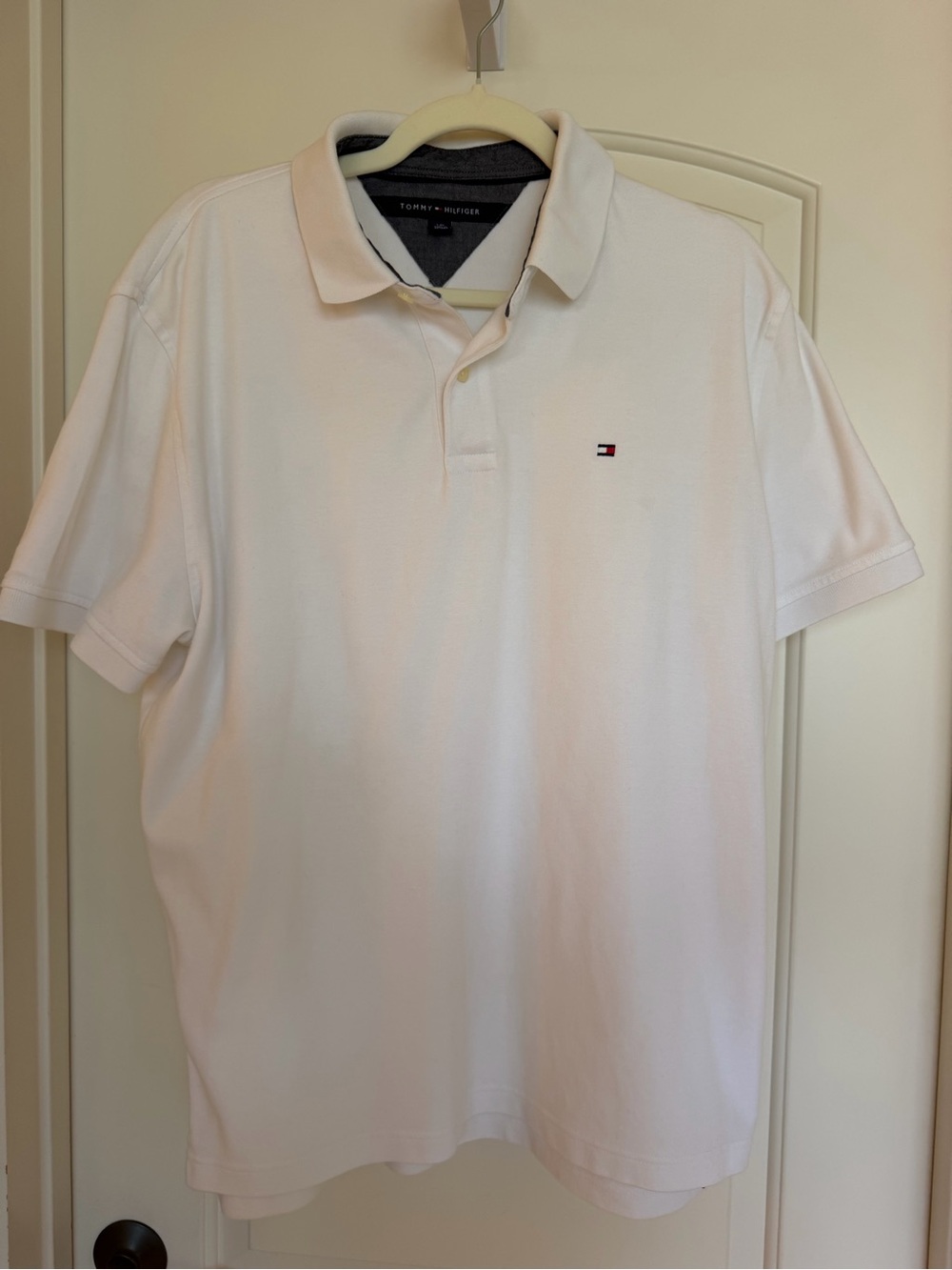 Tommy Hilfiger Men’s White Polo with Flag Logo
